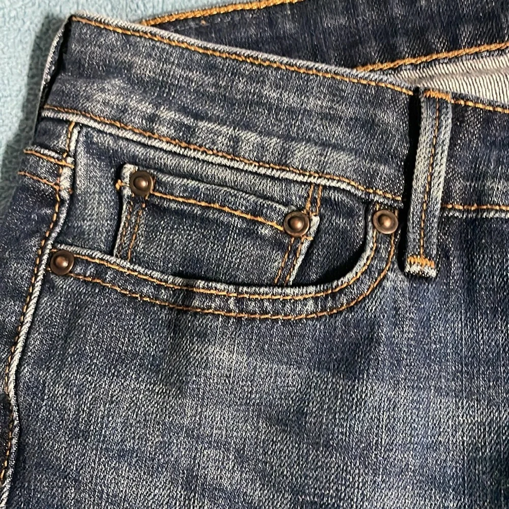 Levi’s size 6/28 Long bootcut jeans - Picture 3 of 6